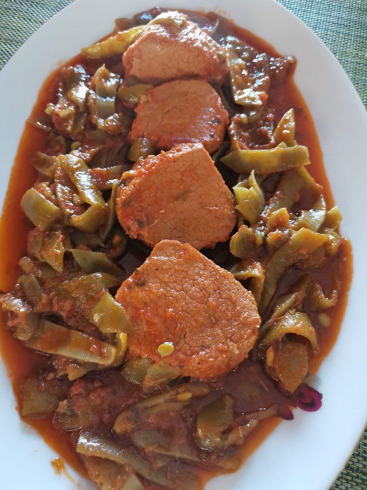 Κοκκινιστό μοσχάρι_με_φασολάκια_