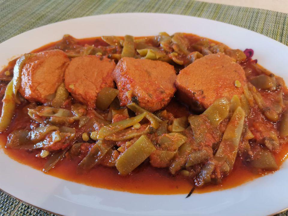 Κοκκινιστό μοσχάρι_με_φασολάκια_