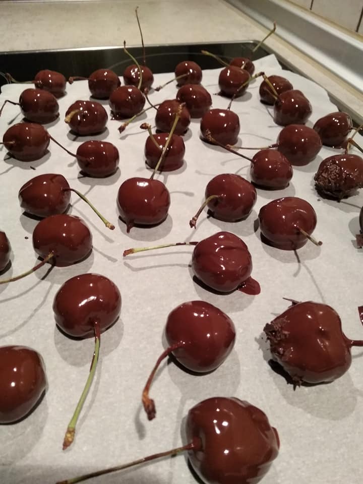 Σοκολατάκια_με κεράσι_