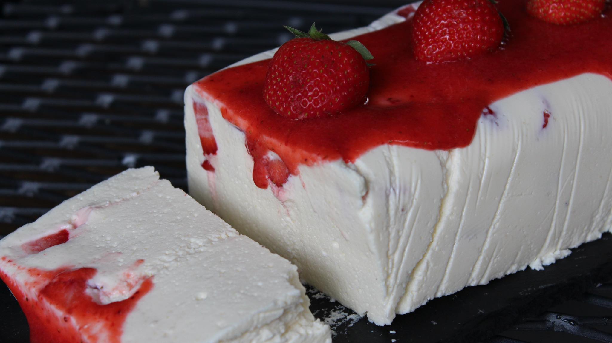 Δροσερό _Γιαουρτογλυκό_ με _Φράουλες_ από_ τον _Δημήτρη_ Μιχαηλίδη_