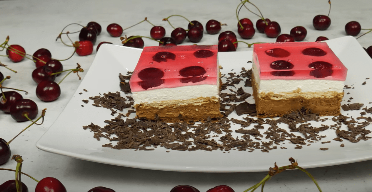 Μπισκοτογλυκό με κεράσια