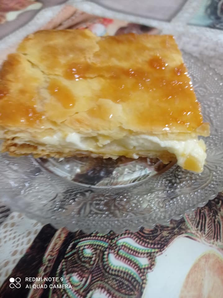 Γλυκό ψυγείου_με_σφολιάτα_ Γλυκό ψυγείου_με_σφολιάτα_