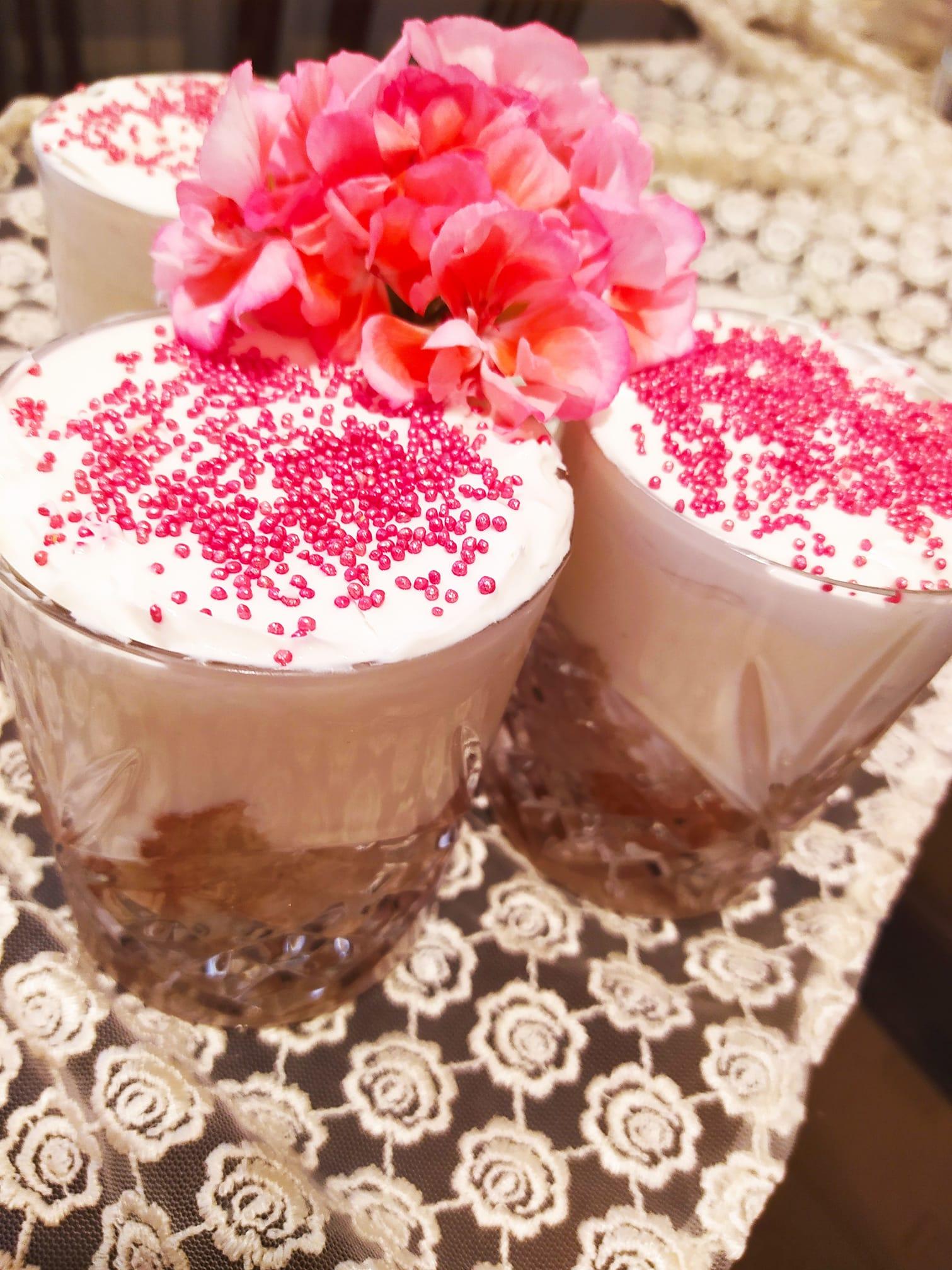 Εκμέκ μαστίχας_με φρυγανιές_στο ποτήρι_ Εκμέκ μαστίχας_με φρυγανιές_στο ποτήρι_