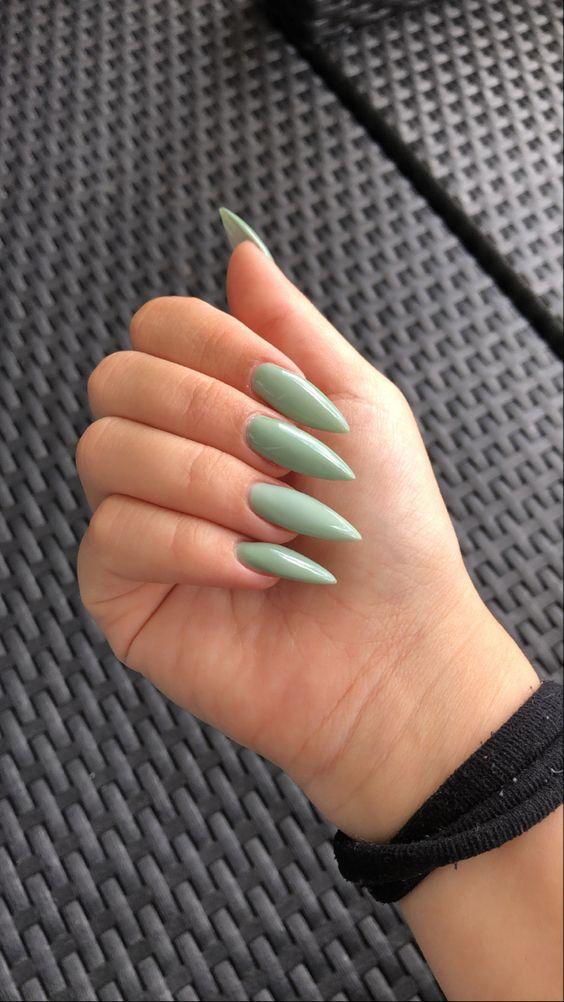 Καλοκαιρινά _χρώματα_ στα_ νύχια_ για_ το_ 2021_ φιστικί_χρώμα_στα_νύχια_