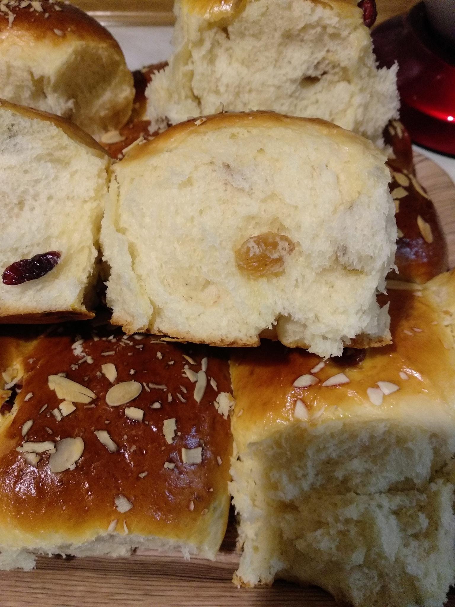 Γλυκά_ψωμάκια_με σταφίδες_