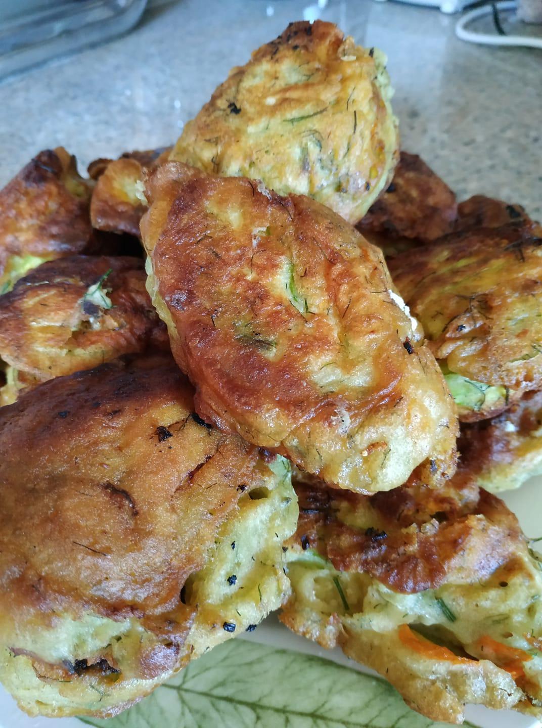 Κολοκυθολούλουδα_γεμιστά_με τυρί_ Κολοκυθολούλουδα_γεμιστά_με τυρί_