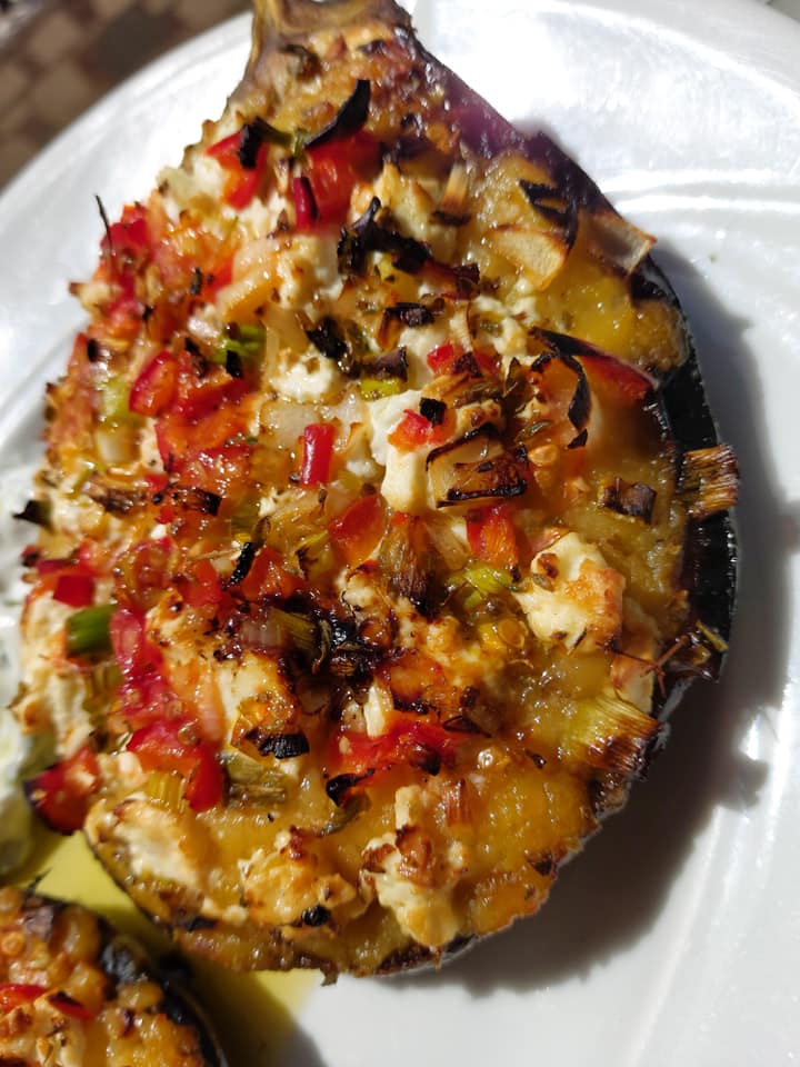 Μελιτζάνες_με φάβα_και_φέτα