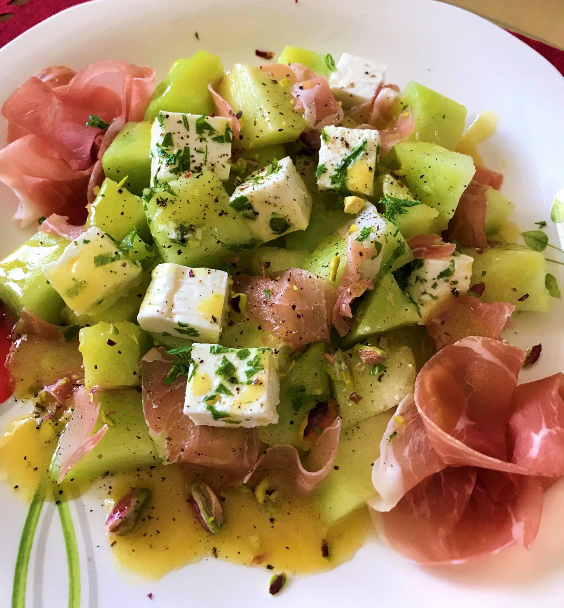 Καλοκαιρινή_ σαλάτα_ με πεπόνι_ Καλοκαιρινή_ σαλάτα_ με πεπόνι_