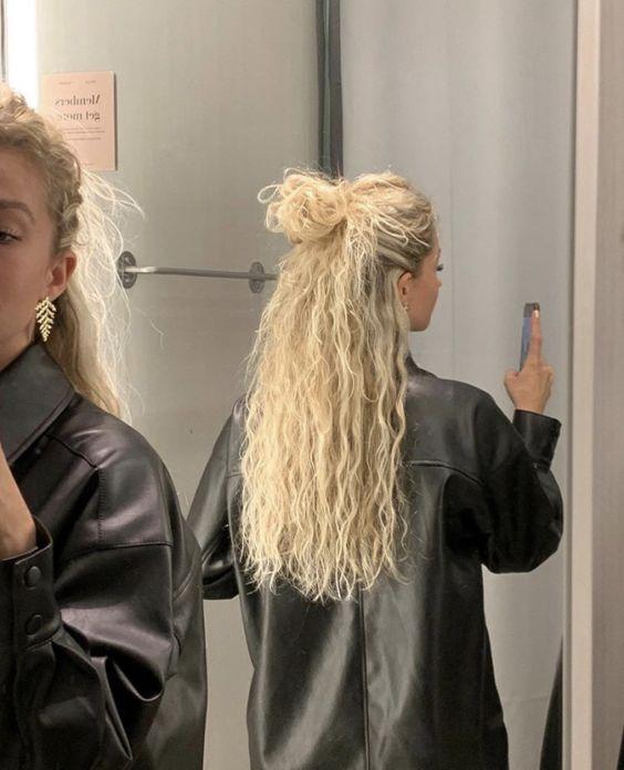 μπούκλες_με_κότσο_