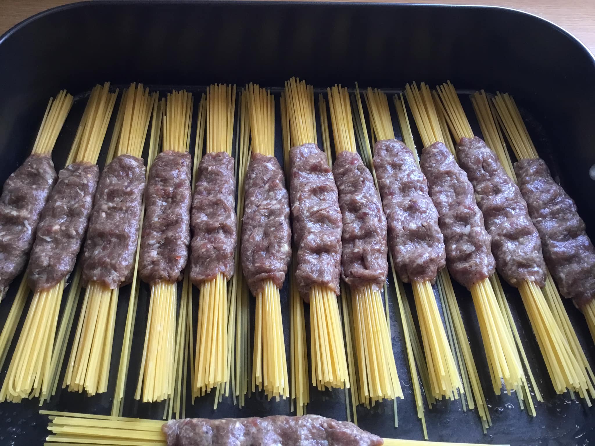  κεμπάπ-με-σπαγγέτι-