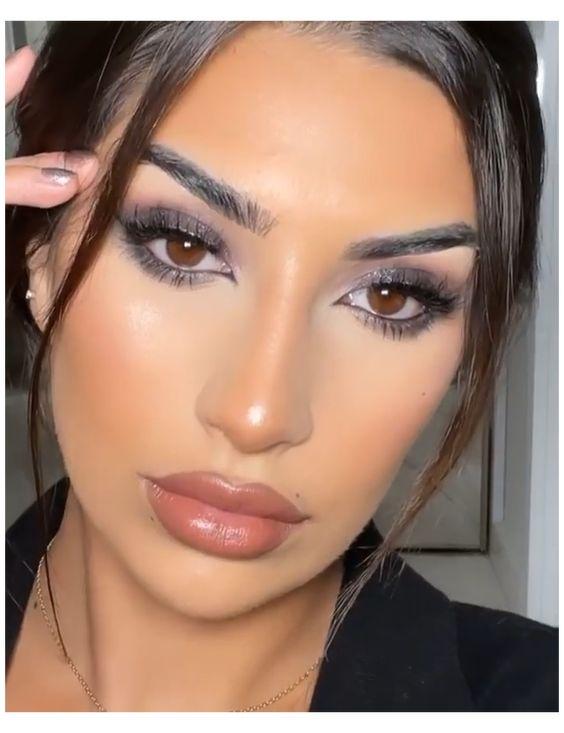 smokey_eye_σε_γκρι_χρώμα_