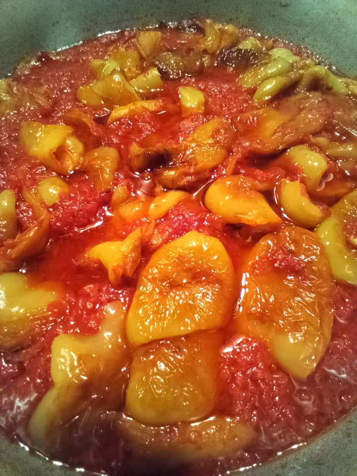 Τηγανιτές πιπεριές_με ντομάτες_