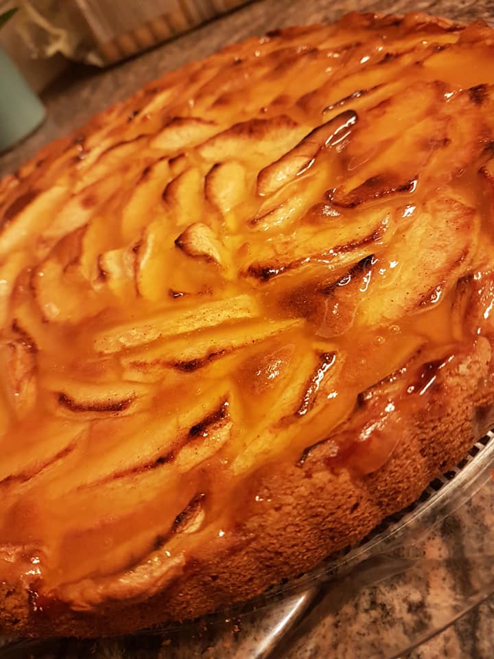 κέικ_μηλόπιτα_με_μαρμελάδα_