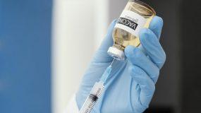 «10 χρόνια διαρκούν οι δοκιμές»: Ο μεγαλύτερος μύθος για τα εμβόλια του κορωνοϊού που πολλοί πιστεύουν ακόμα