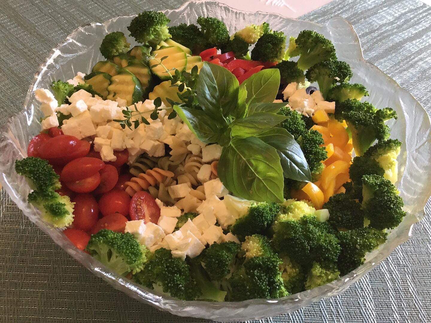 σαλάτα ζυμαρικών_με_μπρόκολο_