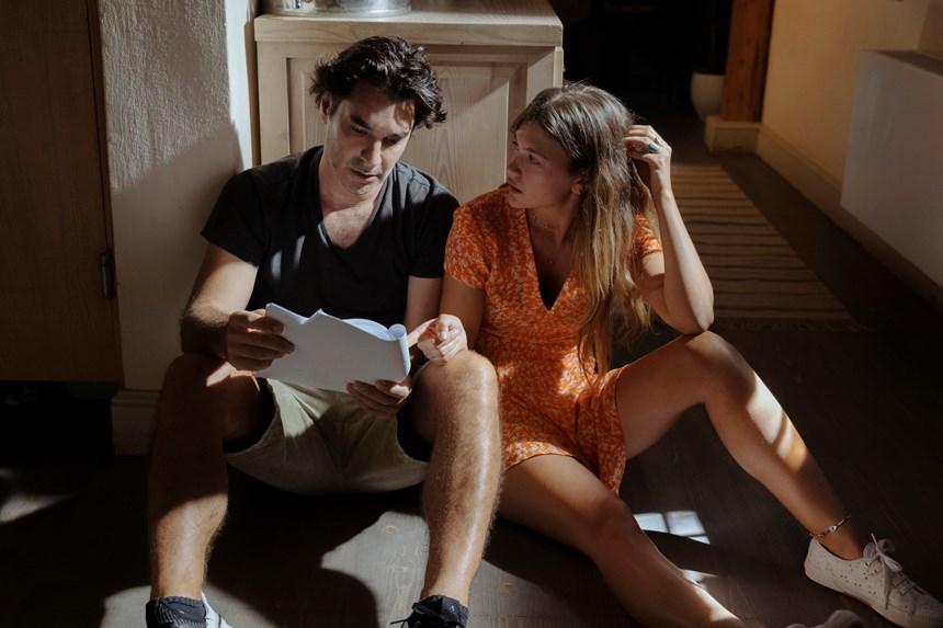 Ο Δάσκαλος: Έρχεται η νέα σειρά του Χριστόφορου Παπακαλιάτη – Φωτογραφίες από τα γυρίσματα