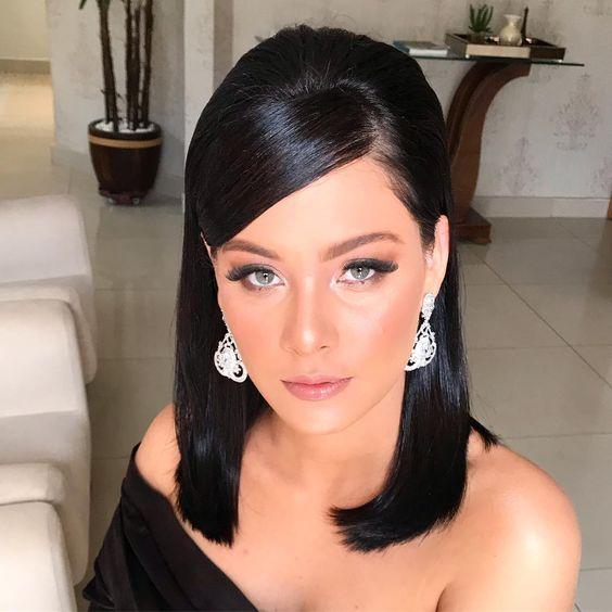 ίσια_μαλλιά_με_όγκο_στο_πίσω_μέρος_του_κεφαλιού_