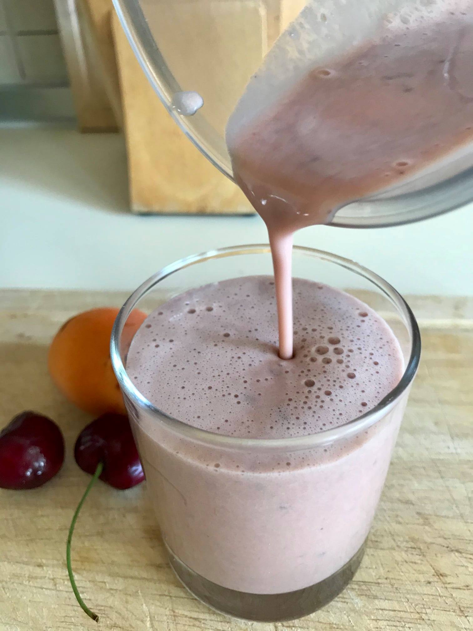 κρύο_ρόφημα_με_κεράσι_και_βερίκοκο_ κρύο_ρόφημα_με_κεράσι_και_βερίκοκο_