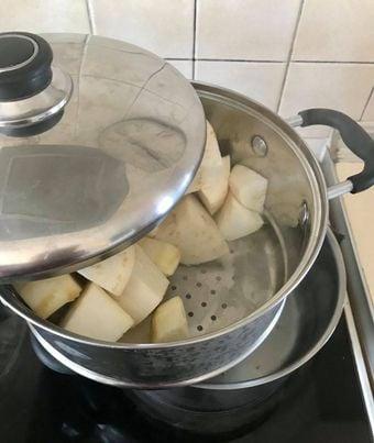 Μελιτζανοσαλάτα_ με _λευκές_ μελιτζάνες_ στον _ατμό_