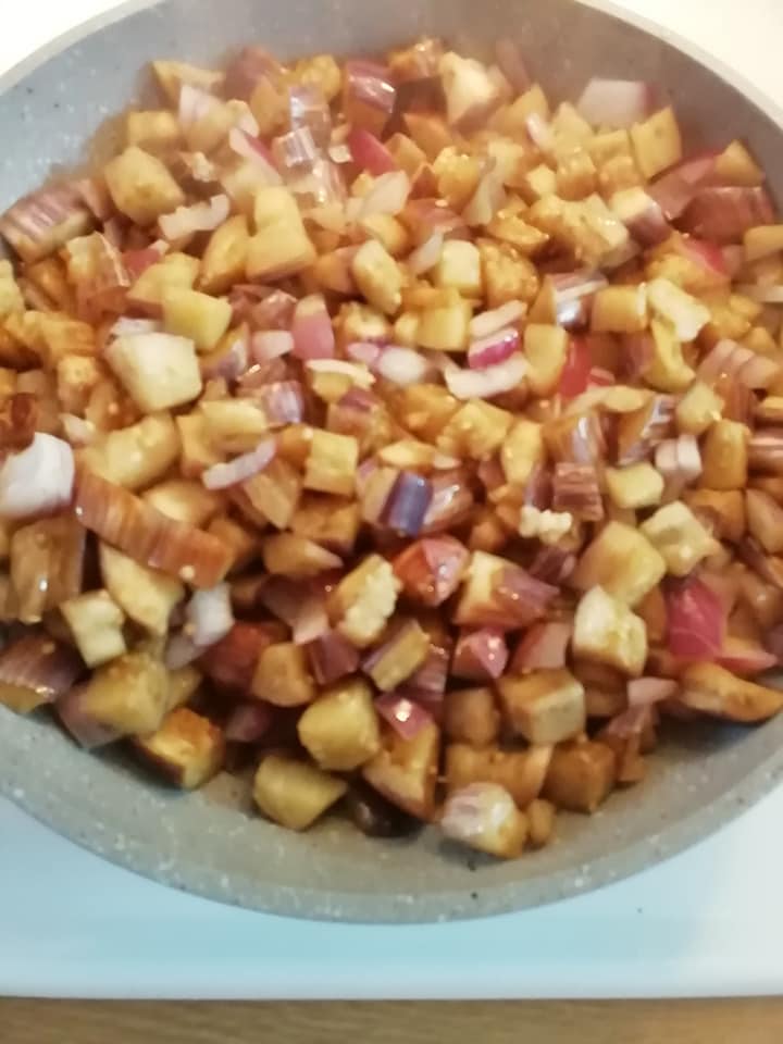 Στραπατσάδα_ με _μελιτζάνες_