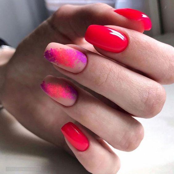 φούξια_νύχια_με_σχέδια_