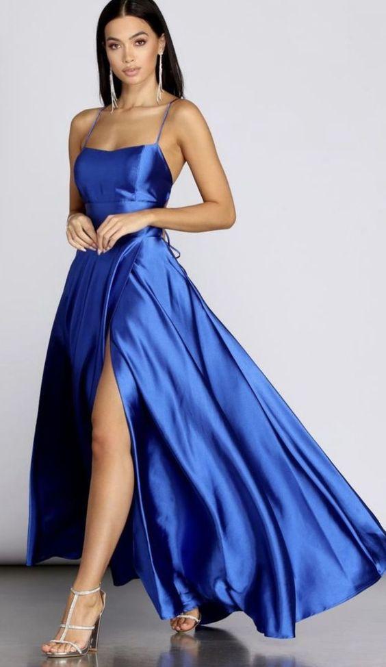 σατέν_μάξι_φόρεμα_με_σκίσιμο_στο_πλάι_