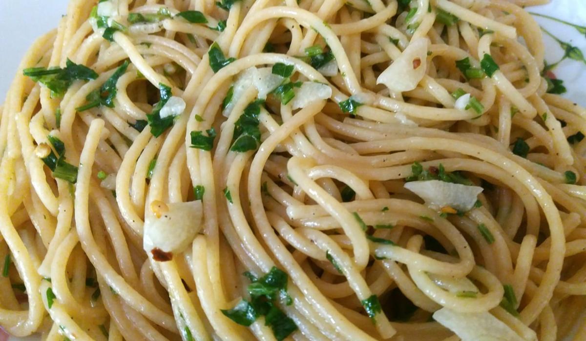 Spaghetti_aglio_e_olio_Ιταλική μακαρονάδα_του_φτωχού_