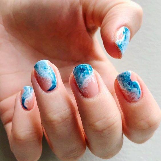 μπεζ_νύχια_με_κύματα_