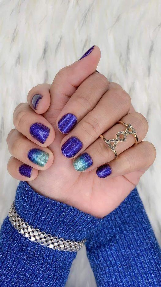 μπλε_ηλεκτρίκ_νύχια_με_γκλίτερ_