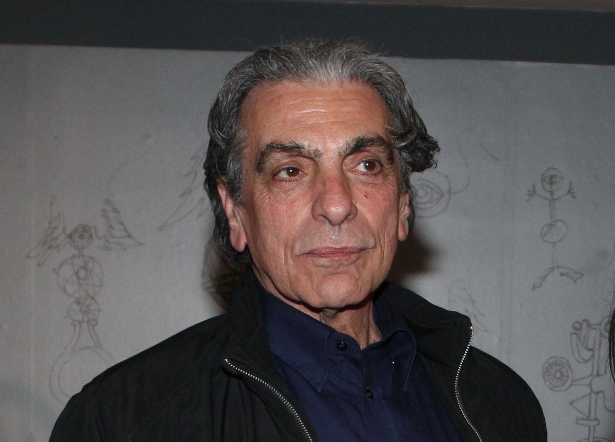 Έφυγε από τη ζωή ο σχεδιαστής μόδας Χάρης Χουρμούζης