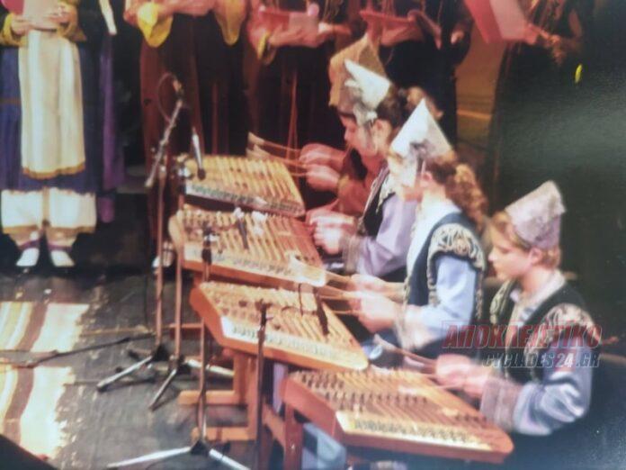 H Δρόσω από τις Άγριες Μέλισσες με ξυρισμένο κεφάλι – Εικόνα