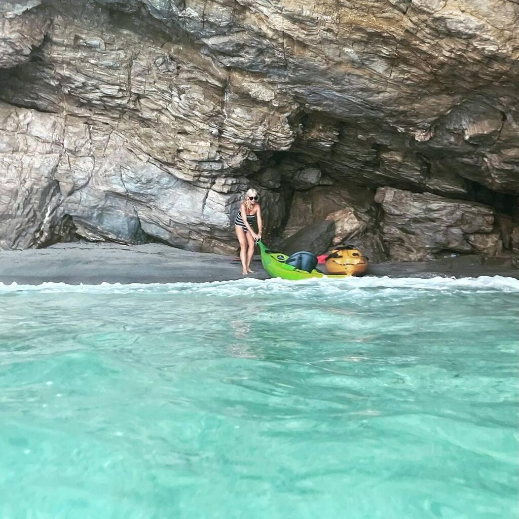 Δέσποινα Βανδή: Οι Διακοπές στην Εύβοια και το μήνυμα στήριξης για το νησί