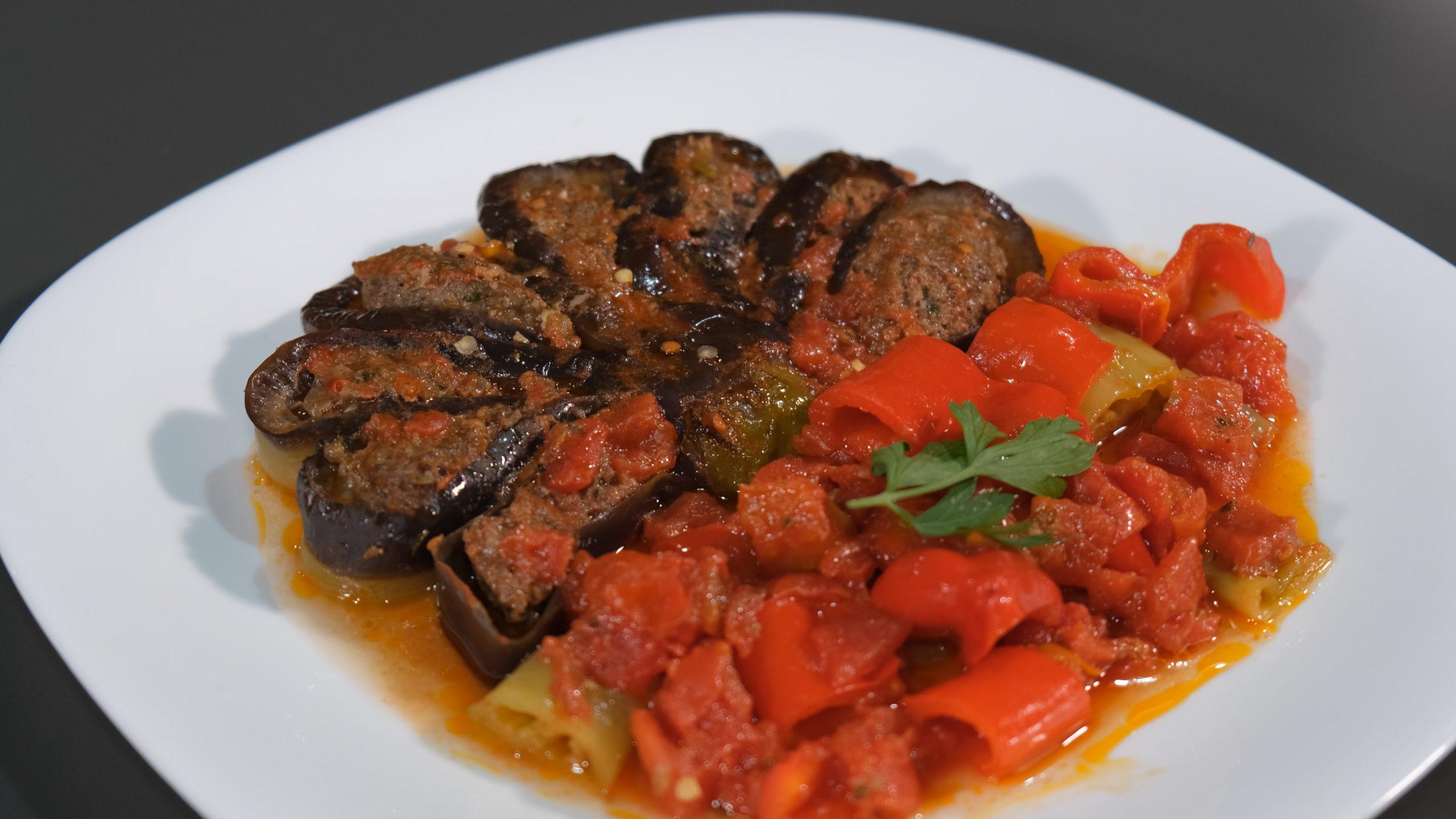 μελιτζάνες-στον-φούρνο-με κιμά-