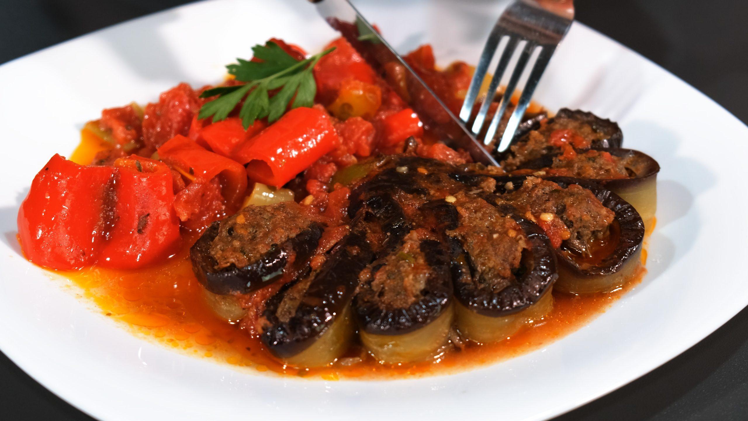 μελιτζάνες-στον-φούρνο-με κιμά-Συνταγή-