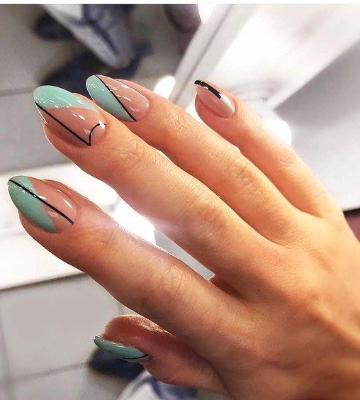 νύχια_σε_γαλάζια_και_μπεζ_χρώματα_