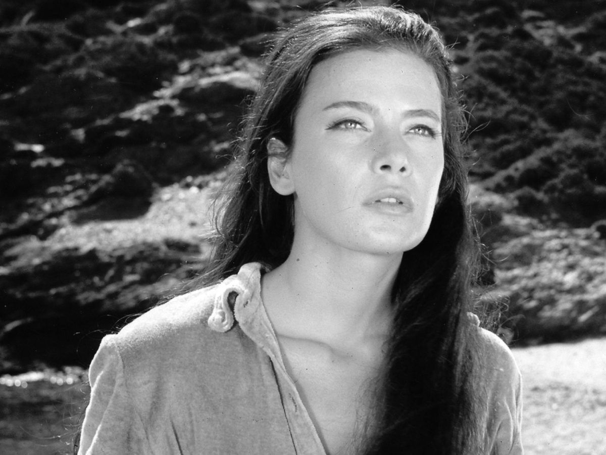 Κι όμως η Τζένη Καρέζη ήταν ξανθιά! Ήταν το φυσικό της χρώμα και έπαιξε μόνο σε μία παράσταση με αυτό (εικόνα)