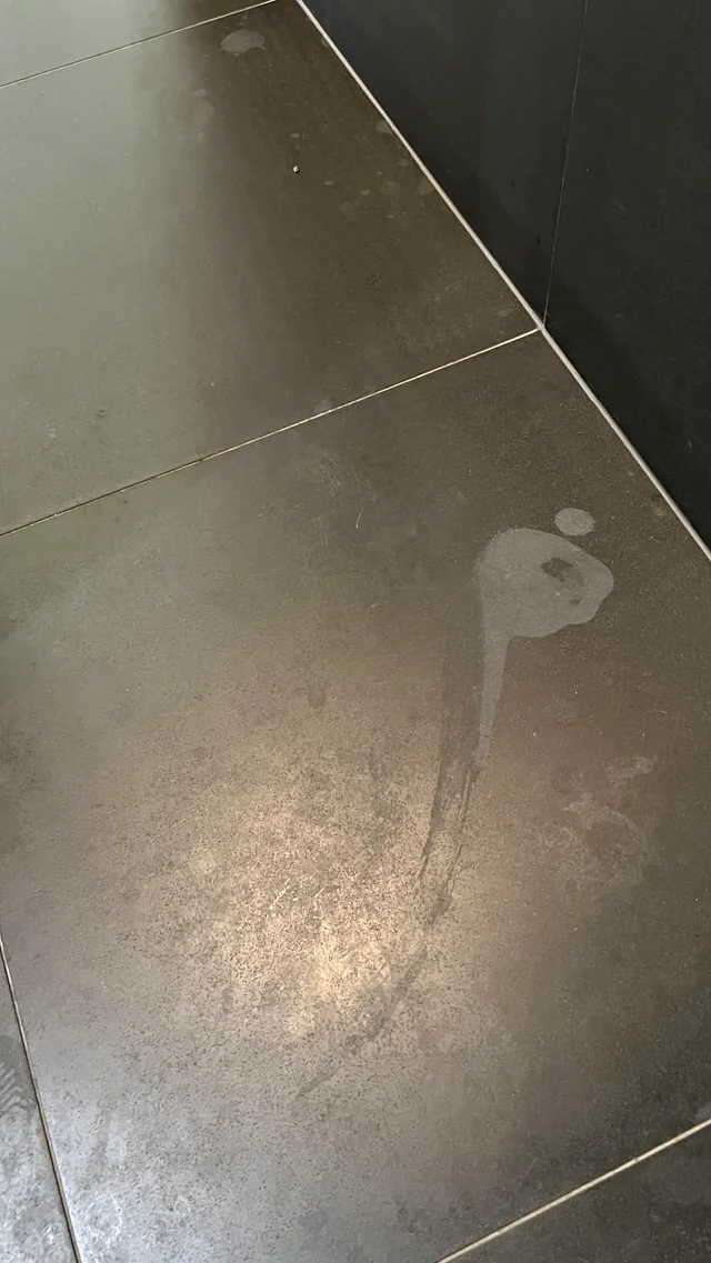 Πώς να καθαρίσω τα γρανιτοπλακάκια;