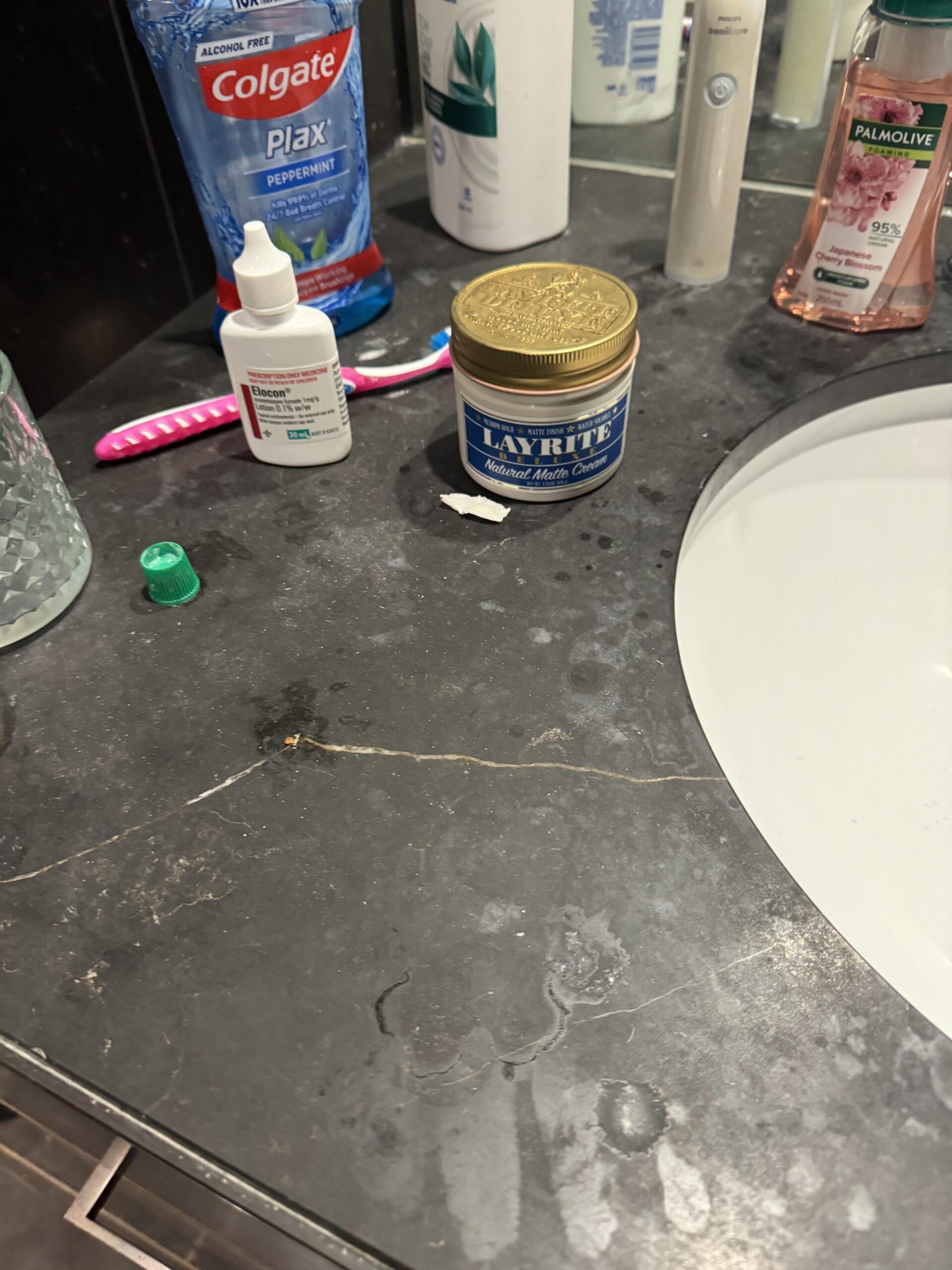 Πώς να καθαρίσω τα γρανιτοπλακάκια;