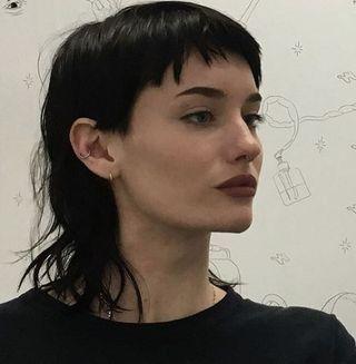 Μαλλιά Φθινόπωρο Χειμώνας 2021 – 2022: στις νέες τάσεις το Mulet κούρεμα Μαλλιά Φθινόπωρο Χειμώνας 2021 – 2022: στις νέες τάσεις το Mulet κούρεμα