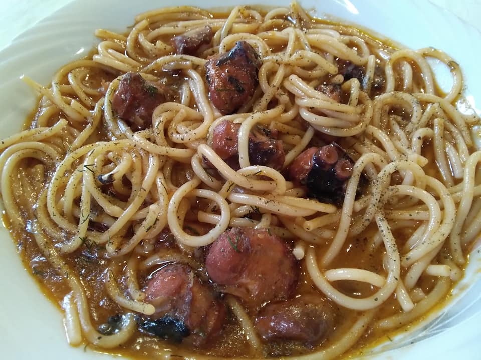 Μακαρόνια_με_χταπόδι_ Μακαρόνια_με_χταπόδι_