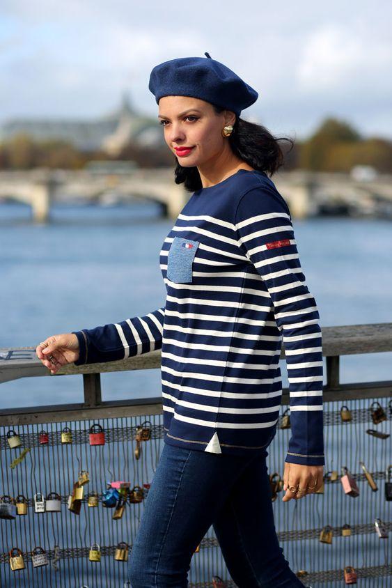 πουλόβερ_με_ρίγες_μπλε_τζιν_και_μπερές_ πουλόβερ_με_ρίγες_μπλε_τζιν_και_μπερές_