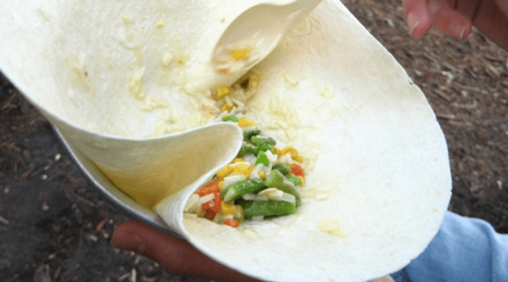 έξυπνα κόλπα-για-τα-βρώμικα-σκεύη-