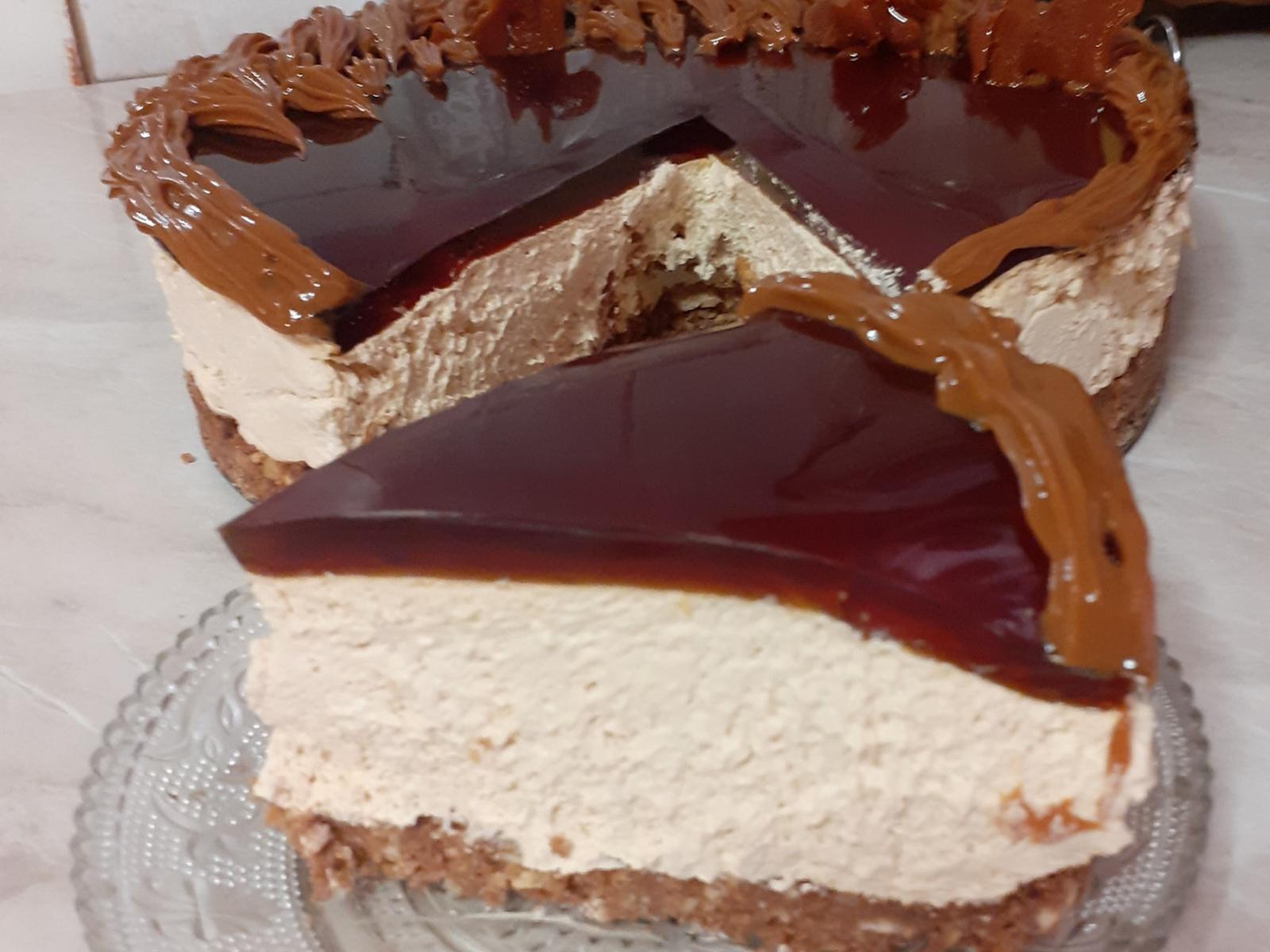 Cheesecake με καραμελωμένο ζαχαρούχο Cheesecake με καραμελωμένο ζαχαρούχο
