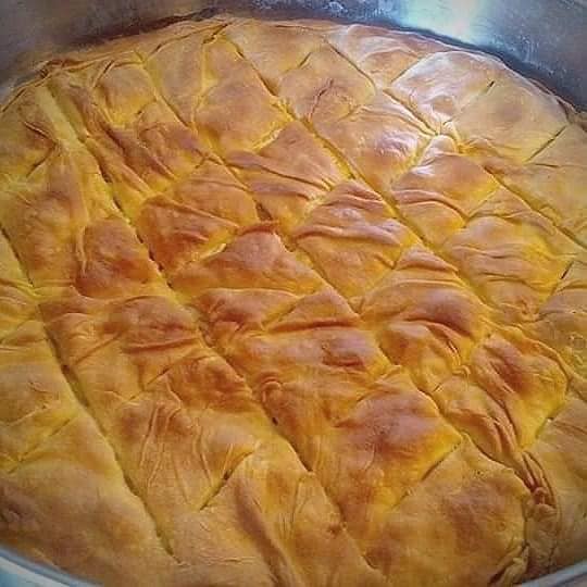 Παραδοσιακή- χωριάτικη -τυρόπιτα-