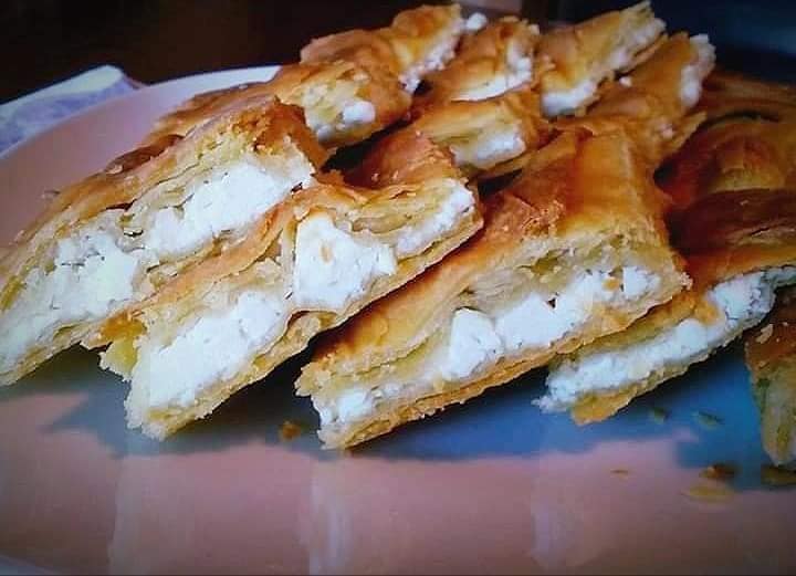 Παραδοσιακή- χωριάτικη -τυρόπιτα-