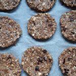 Κολατσιό για σχολείο: Superfood cookies από τον Άκη Πετρετζίκη