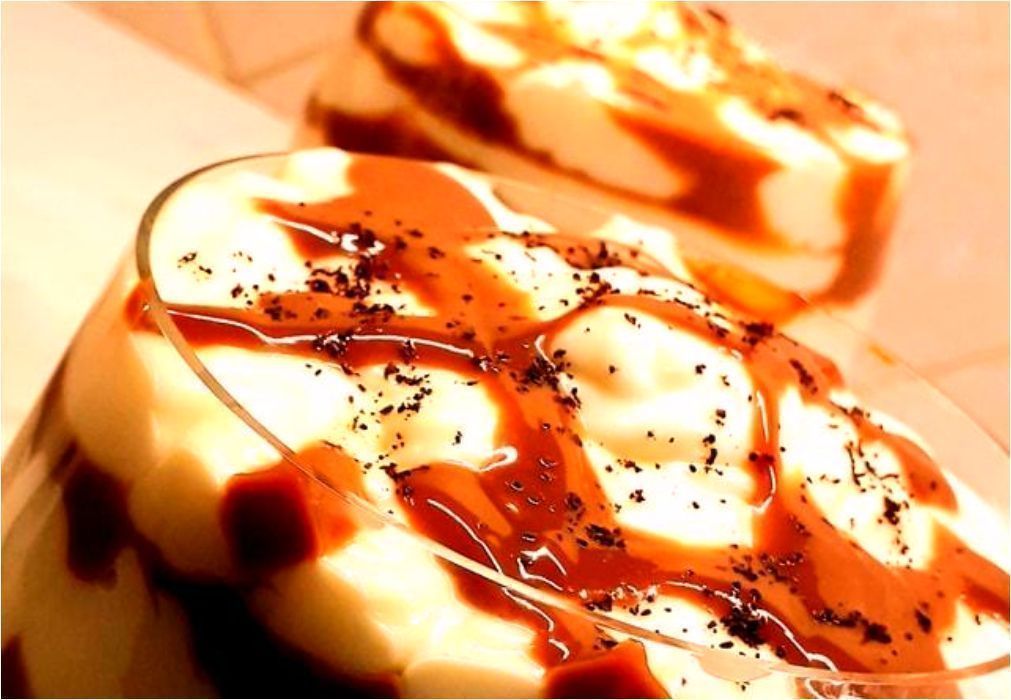 Ατομική -τούρτα- σε- ποτήρι-