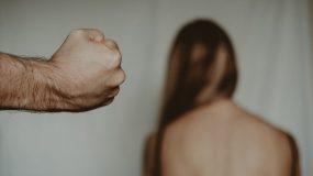 Σοκ : 23χρονος εξανάγκαζε ανήλικη σε ερωτική επαφή και την απειλούσε με διαρροή ροζ βίντεο