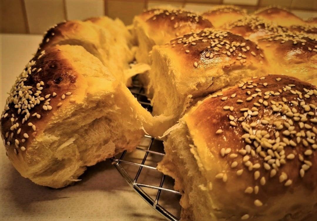 Ανατολίτικα-τσουρεκάκια-με-τυρί-συνταγή-