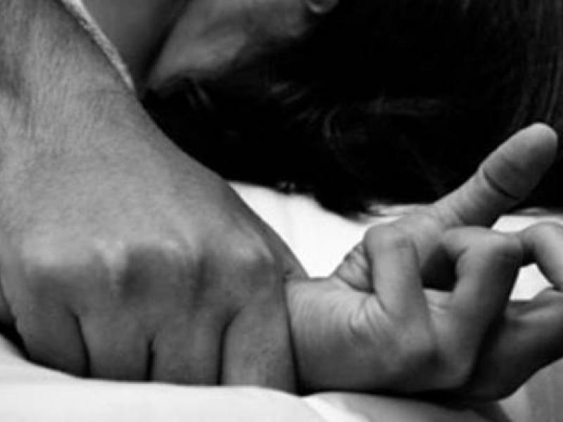 Εφιάλτης για 25χρονη στη Χαλκίδα:  Την βίαζε επι 14 μέρες κρατώντας την όμηρο στο σπίτι του
